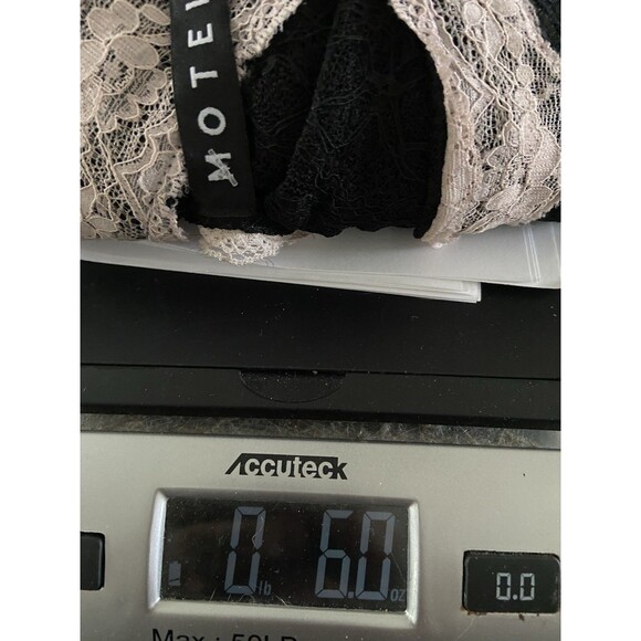 Womens Sheer Lace Bell Sleeve Top Size XL Black Romantic Goth Dark Coquette Y2K - Picture 13 of 13